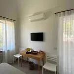 Le Tre B Bed and Breakfast Ανακάπρι